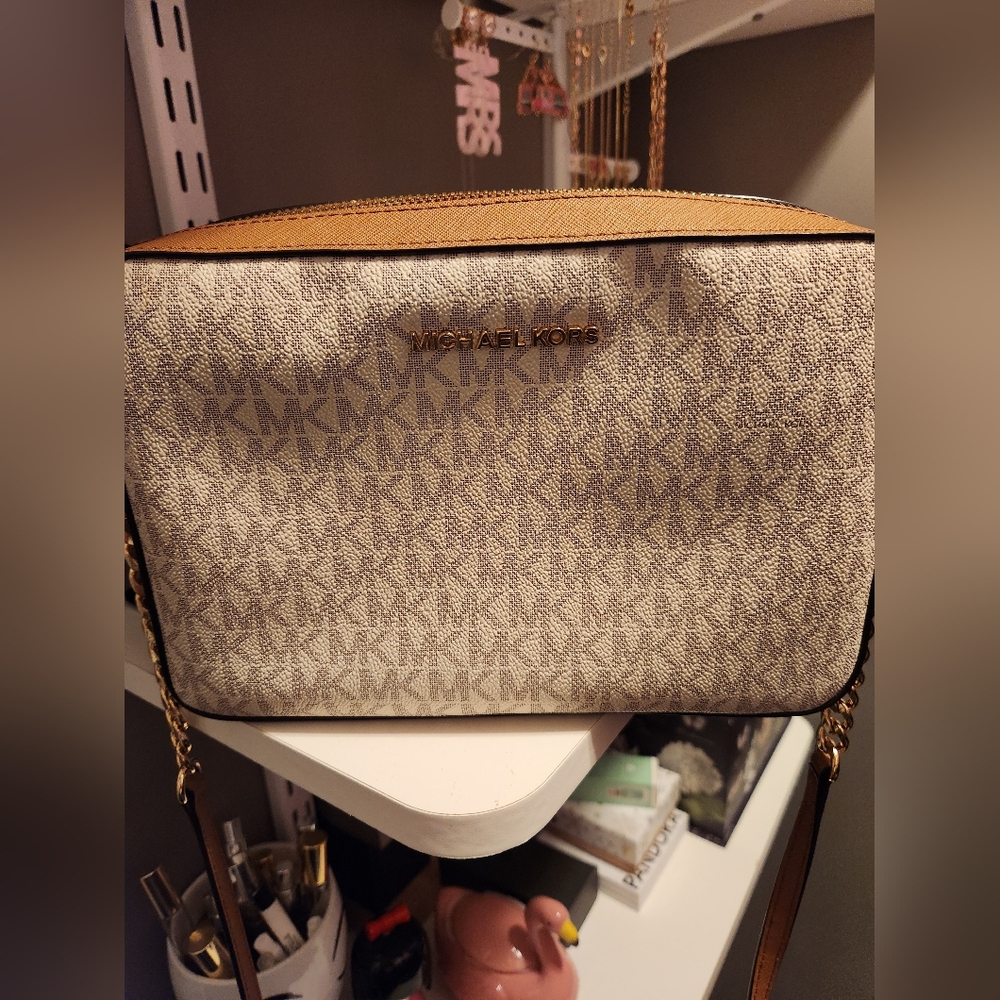 Michael Kors Crossbody